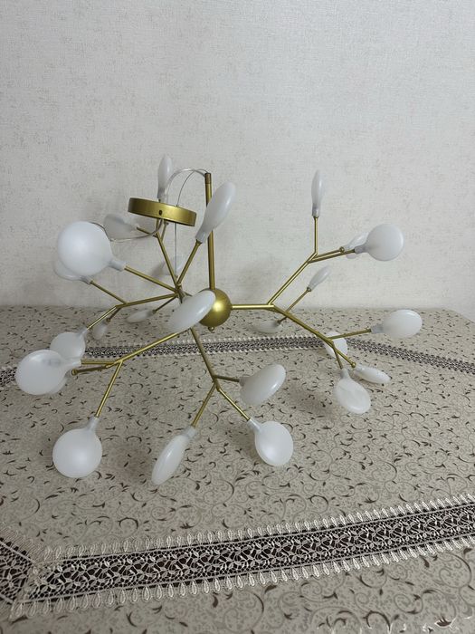 Люстра в рабочем состоянии