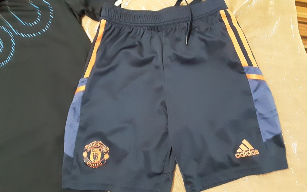 (XL 158-164) ADIDAS MANCHESTER UNITED оригинален детски сет
ю