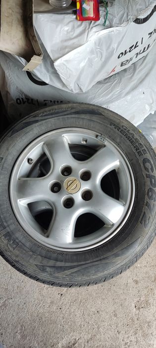 Резина с дисками на Ниссан