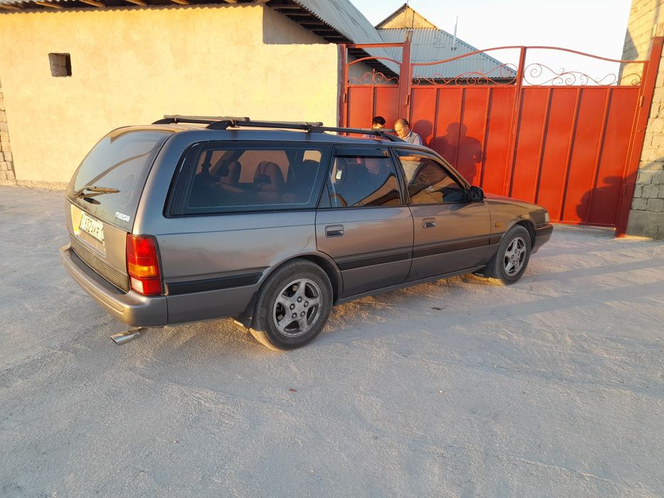 Мазда уневерсал отличное состояние