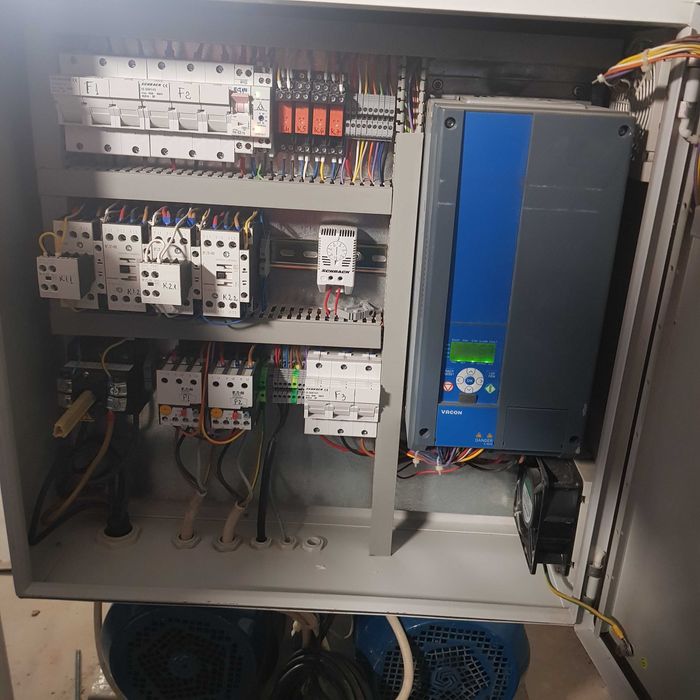 Service statii de pompare apa convertizor Vacon