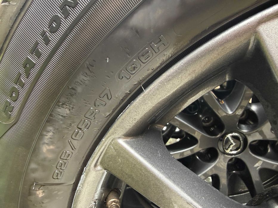 Оригинални джанти 17" на Mazda CX-5 (7Jx17H2) в комплект със зимни гуми.