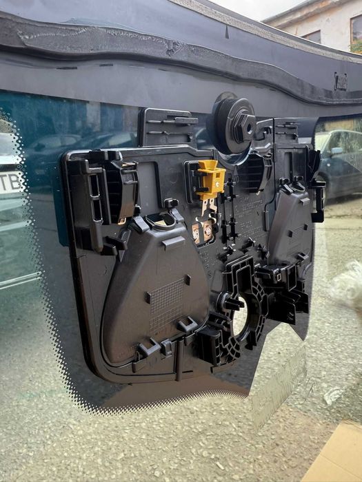 Предно челно отремонтирано стъкло Mercsedes W223 - 350 CDI  2021г.
