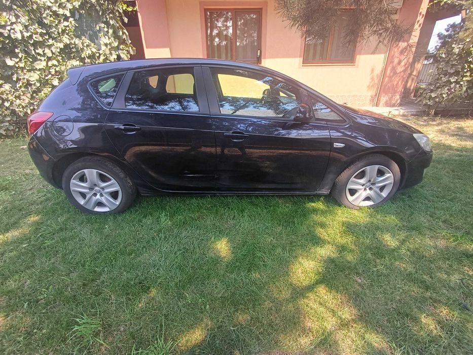 Opel Astra J 2011 1.4 turbo