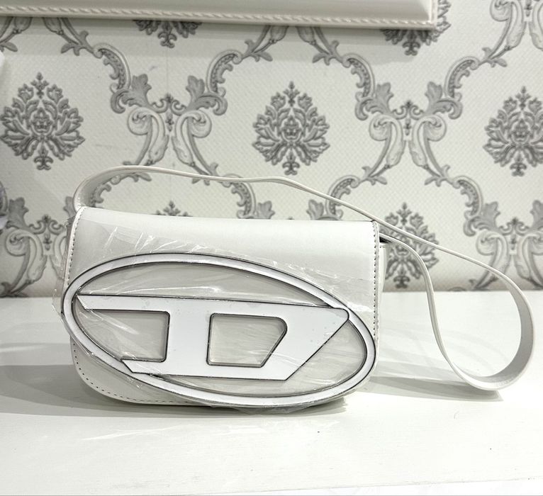 Женска стилна чанта