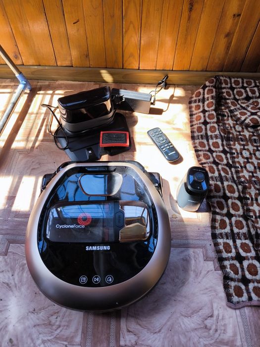 Робот-пылесос Samsung SR20M707CWD / POWERbot VR7000