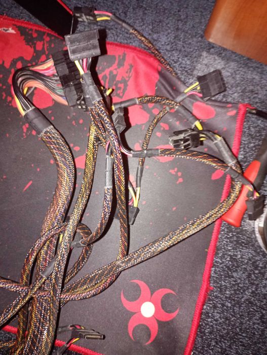 Sursa njoy750 80 plus gold