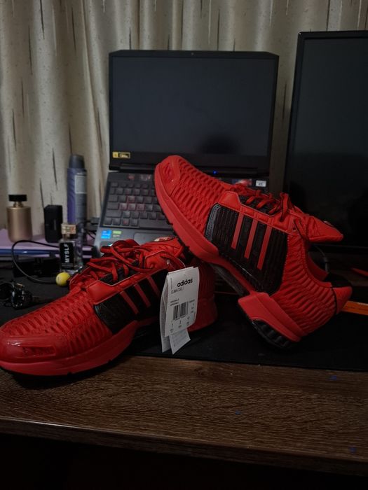 vând adidași adidas