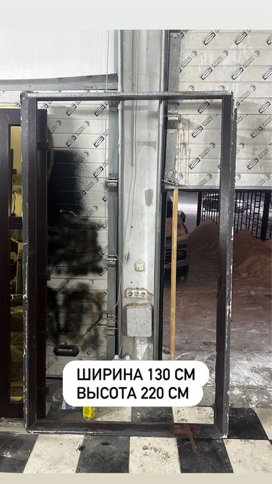 Входная пластиковая дверь