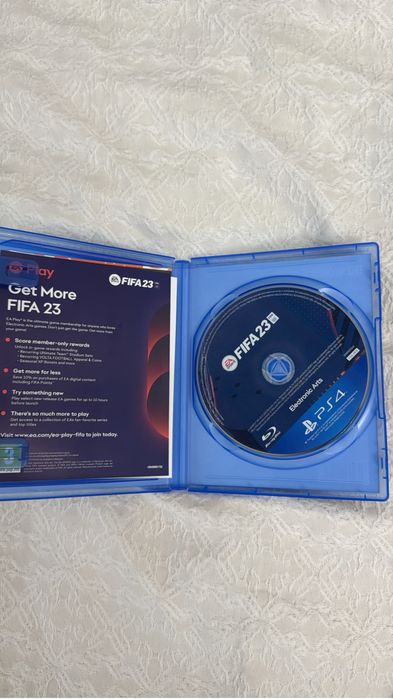 пс 4 обычный , в хорошом состояний