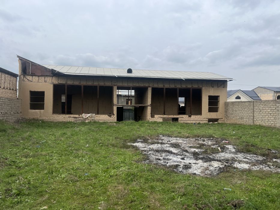 Uchastka sotiladi