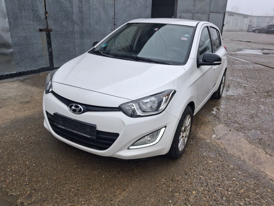 Hyundai  i 20 2015