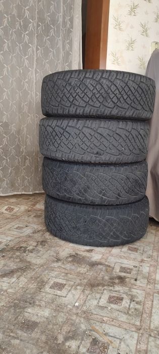 Гуми Grabber  235 60 16