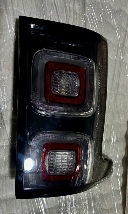 Задние фонари Range Rover L405