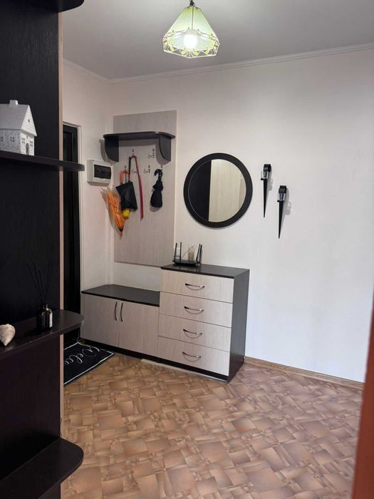 Продам двухкомнатную  квартиру