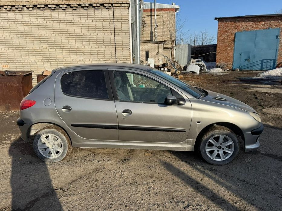 Продам Peugeot 206