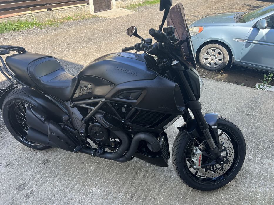 Urgent Ducati Diavel 2015 black edition