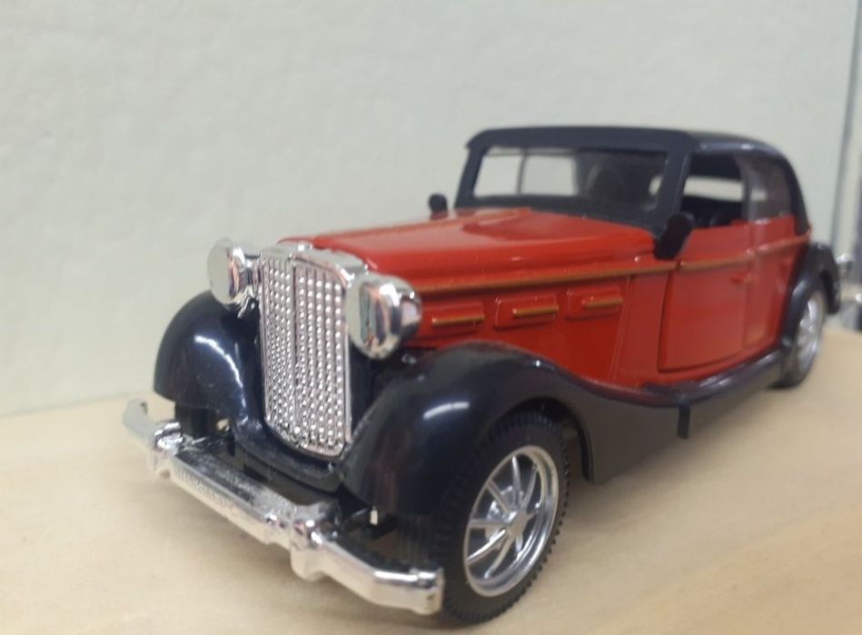 Моделька Ролс ройс ретро