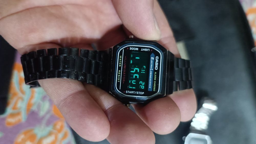 Casio G-Shock GM-2100 — отличное состояние, оригинал