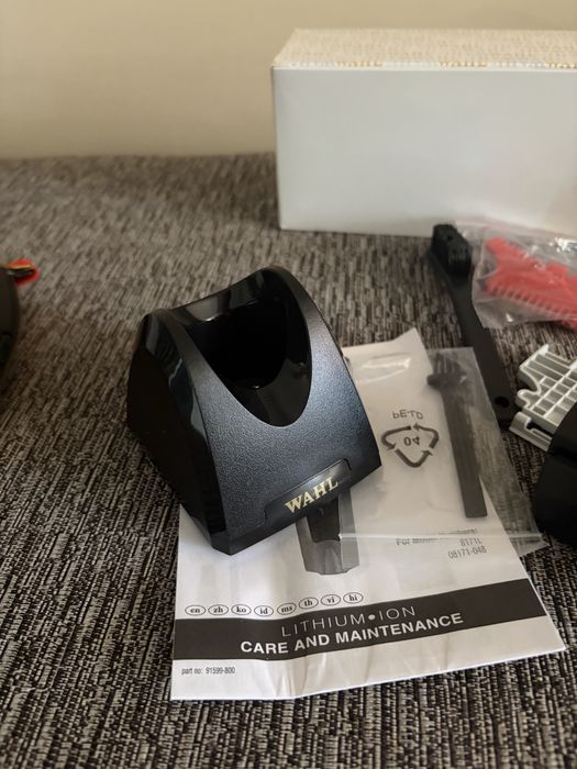 WAHL DETAILER+СТАНЦИЯ sc чисто нов тример без забележка пълен комплект
