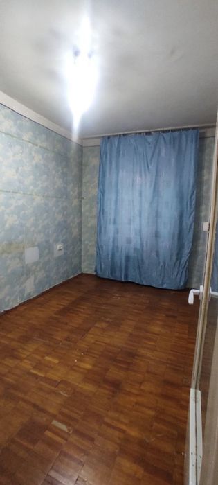 Юнусабад -9 2х комнатная квартира, есть холодильник. Семейным.
