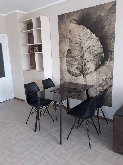 Дава се под наем Тристаен апартамент в Пловдив, Въстанически - 110 кв.м за 612 € - Снимка #4