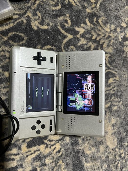 Nintendo ds cu joc si borseta ben10