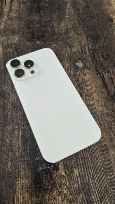 Vand iPhone 16 Pro Max 256 gb - auriu
