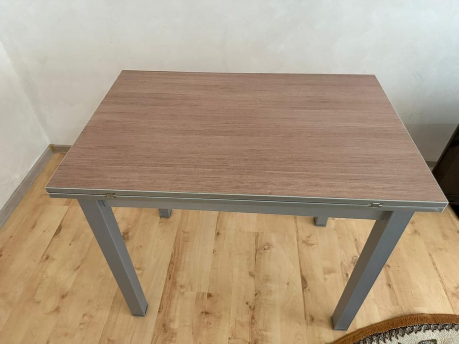 Продается стол-трансформер в отличном состоянии