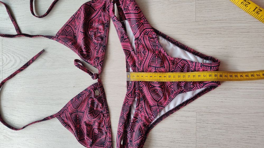 costum de baie dama marimea S nou niciodata purtat