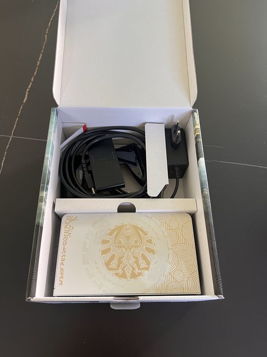 Nintendo Switch – OLED Model The Legend of Zelda™: Tears of the Kingdom Edition