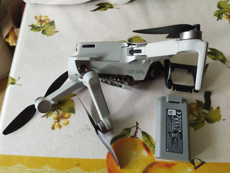 Квадрокоптер DJI mini Se  на запчасти