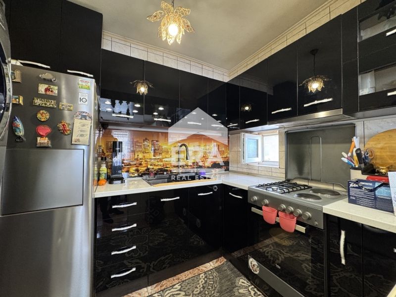 Продава се Многостаен апартамент в Силистра, Римска гробница - 137 кв.м за 869 €/кв.м - Снимка #7