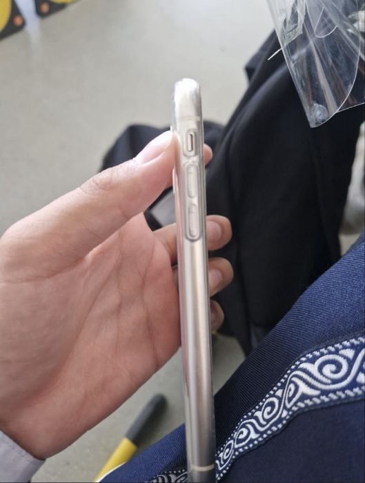 Продам Айфон 11 128 гб