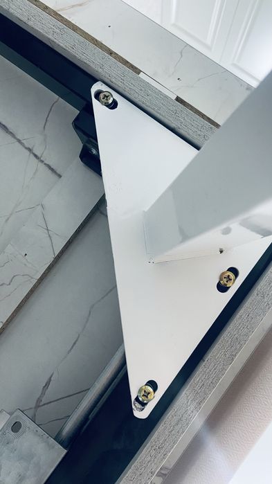 Продается кухонный стол