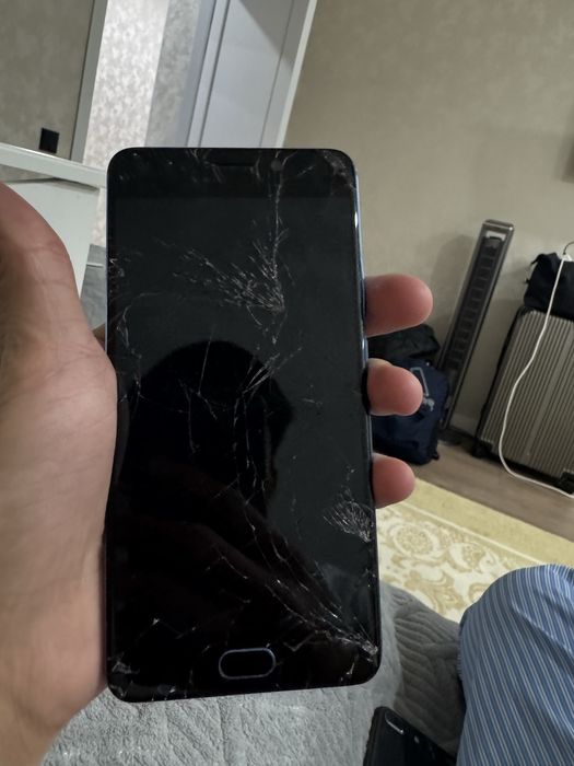 айфон 8+, мейзу М6 note и айпад
