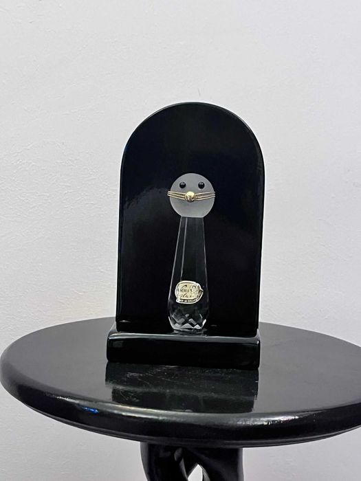 Bibelou statueta BOHEMIA cristal pe soclu marcat bibelouri ieftin