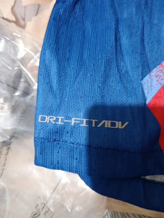 Тениска Барселона сезон 25/26