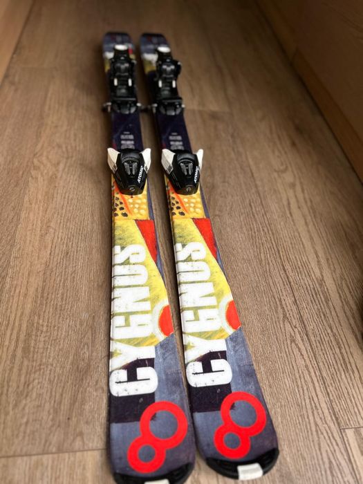 schiuri Cygnus 110cm cu legaturi Atomic