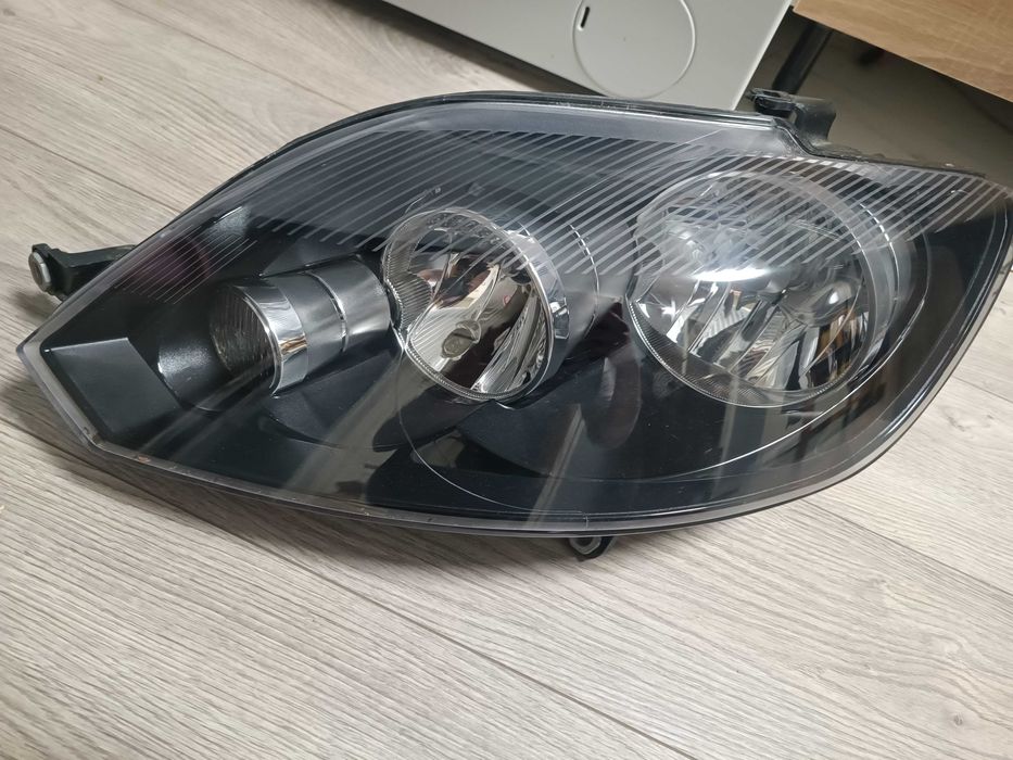 Съвместимост: Подходящ за модели Golf Plus (2004-2009).