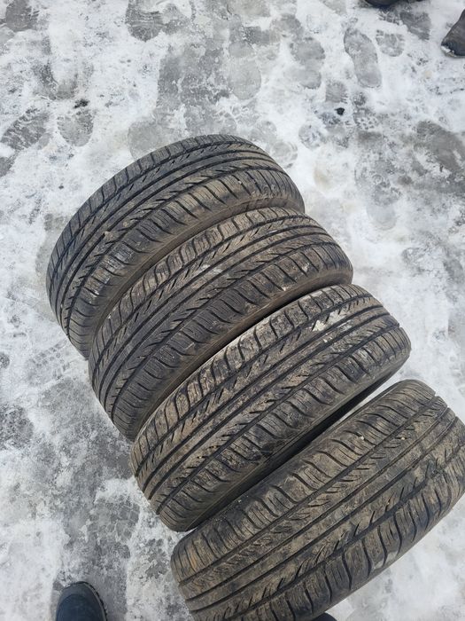 Продам шину  новый