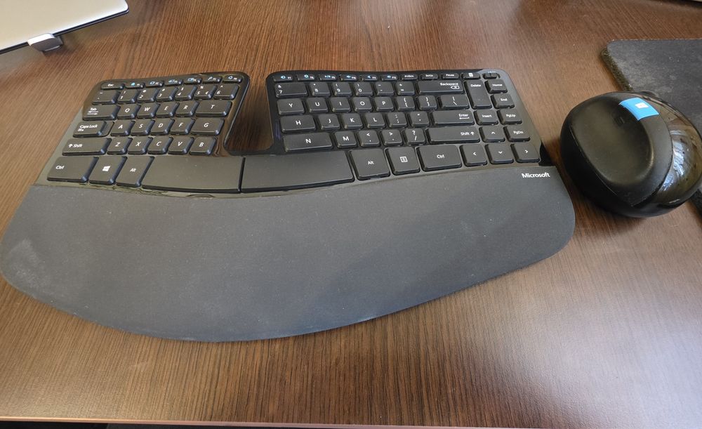Kit tastatura + mouse ergonomic Microsoft
