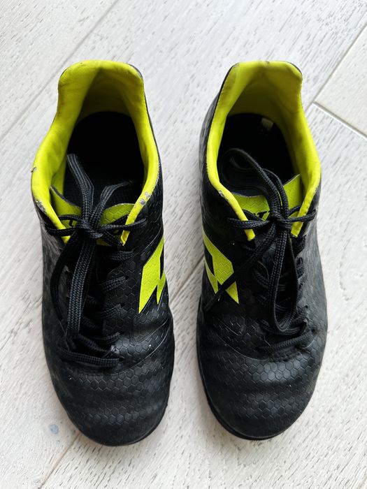 Ghete fotbal copii Lotto marime 34 pentru sintetic