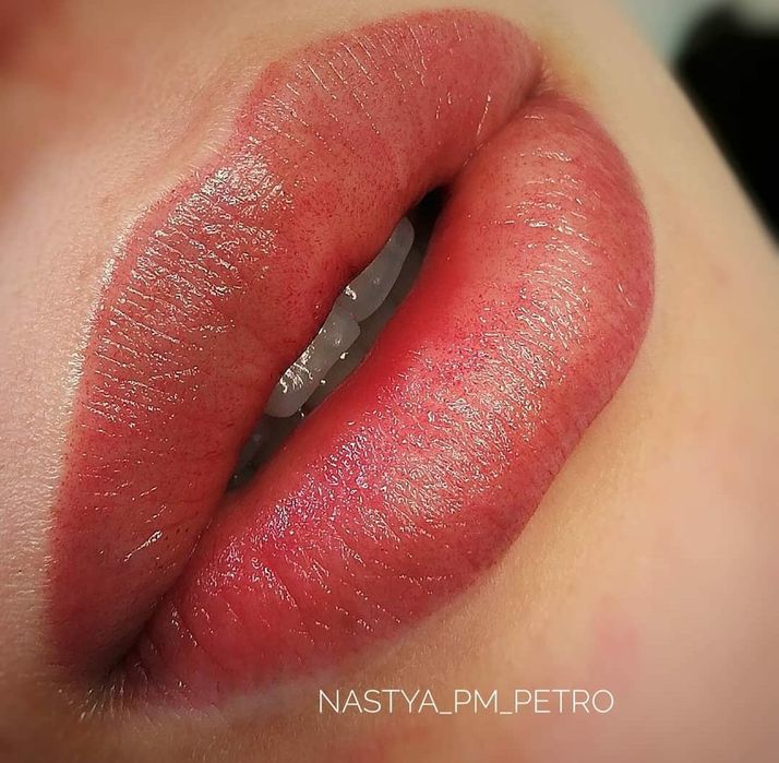 Татуаж бровей век губ