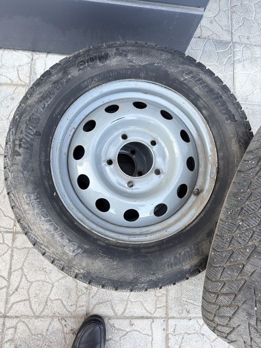 Продам 4 балона и 3 диска