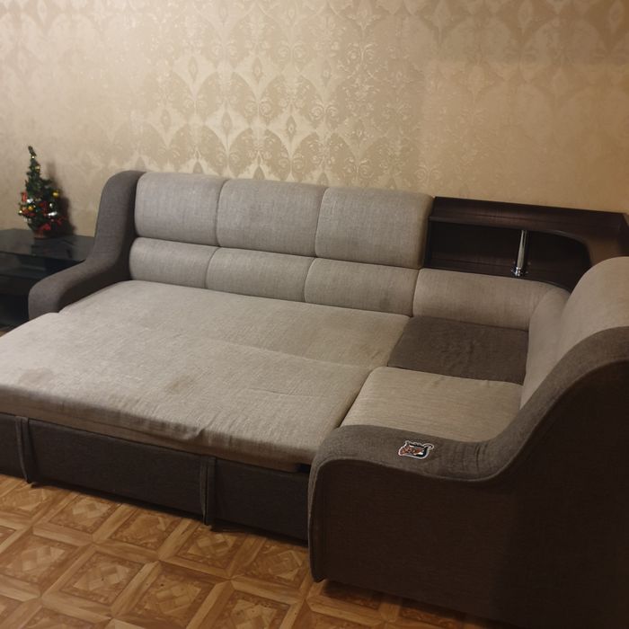 Диван угловой и кресло