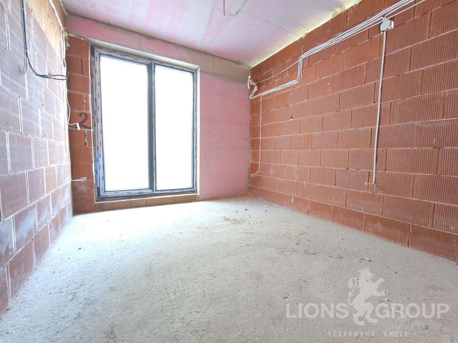 Продава се Тристаен апартамент в Варна, Изгрев - 99 кв.м за 696 €/кв.м - Снимка #2
