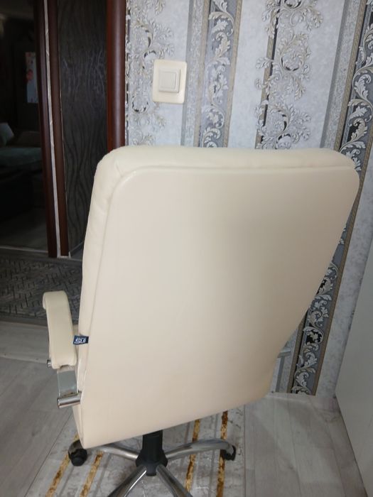 Кресло компьтерное,в отличном состоянии