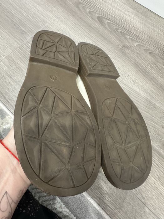 Продам туфли для девочки р.32
