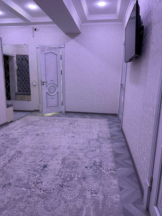 Srochno sotiladi! 3 xonali kvartira, Sergeli 3 A, 100 m²